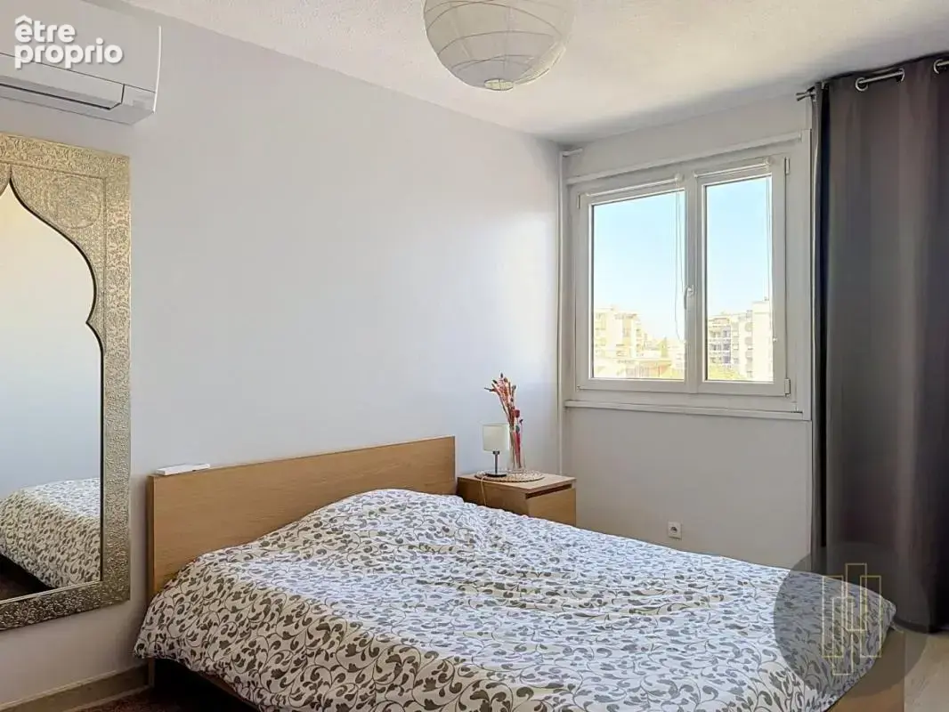 Exclusivite villeurbanne - t4 de 92 m² avec balcon, vue dégagée, garage et cave - photo 9