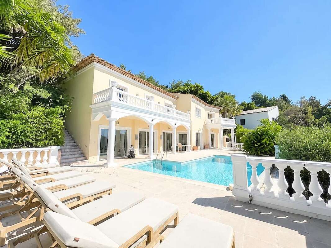Maison à MANDELIEU-LA-NAPOULE