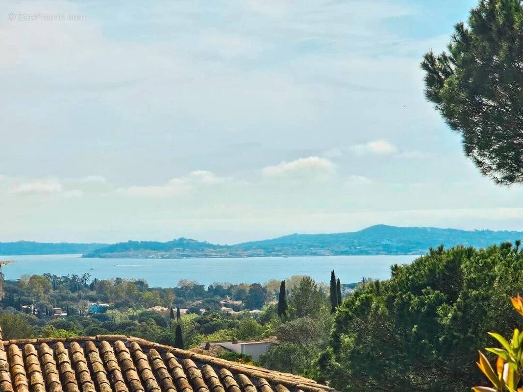 Appartement à GRIMAUD