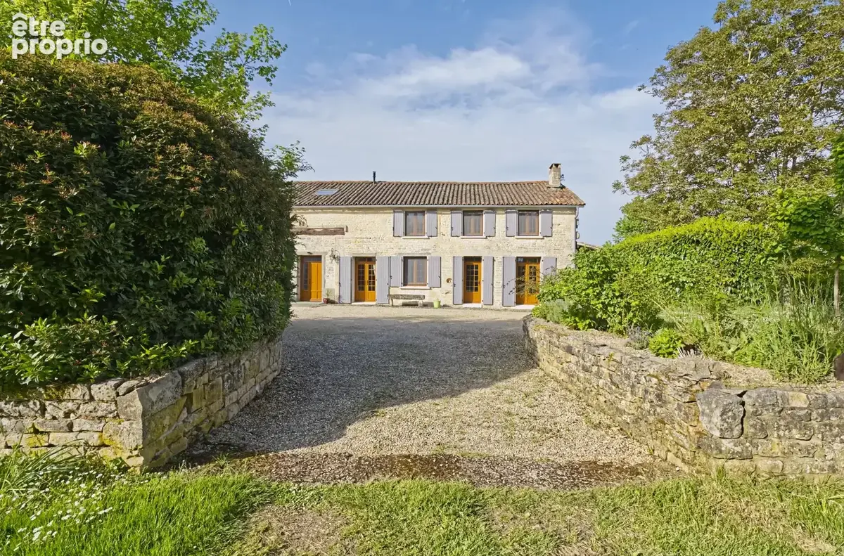 Superbe grande maison en pierre de 5 chambres avec piscine chauffée - photo 20