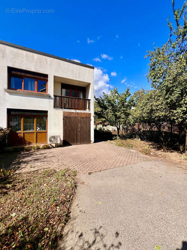 Maison à ECHIROLLES