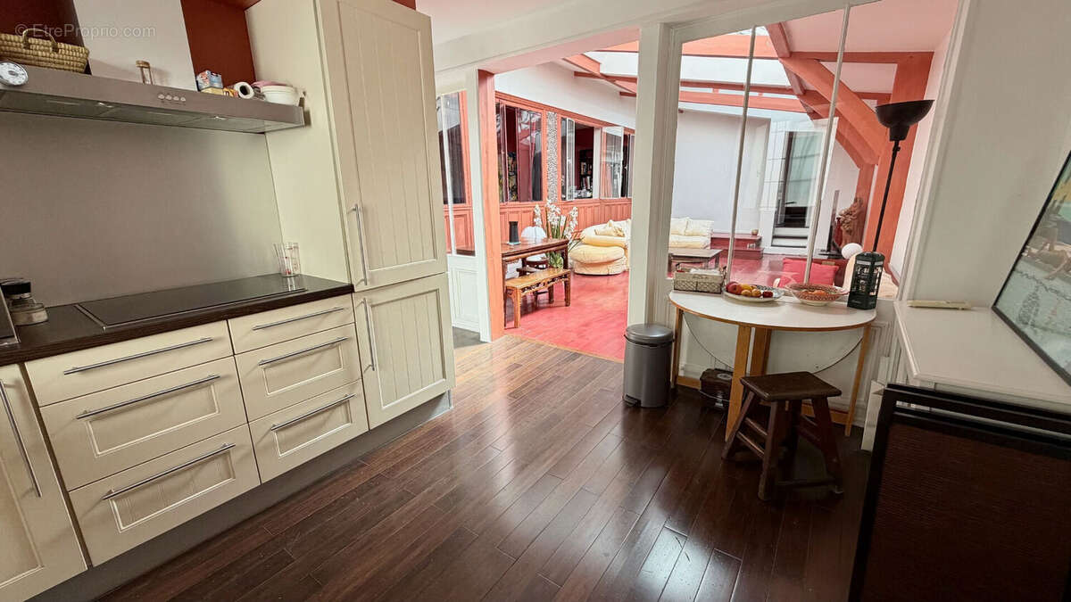 Appartement à PARIS-2E