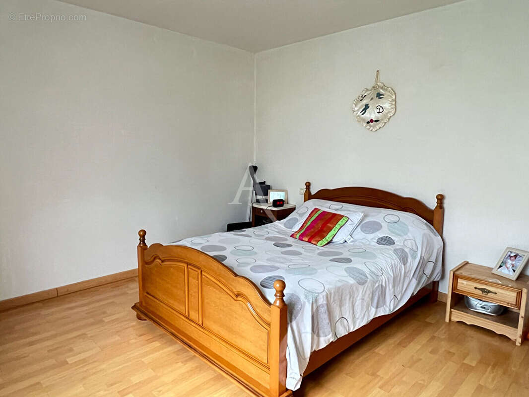 Maison à MOUZEUIL-SAINT-MARTIN