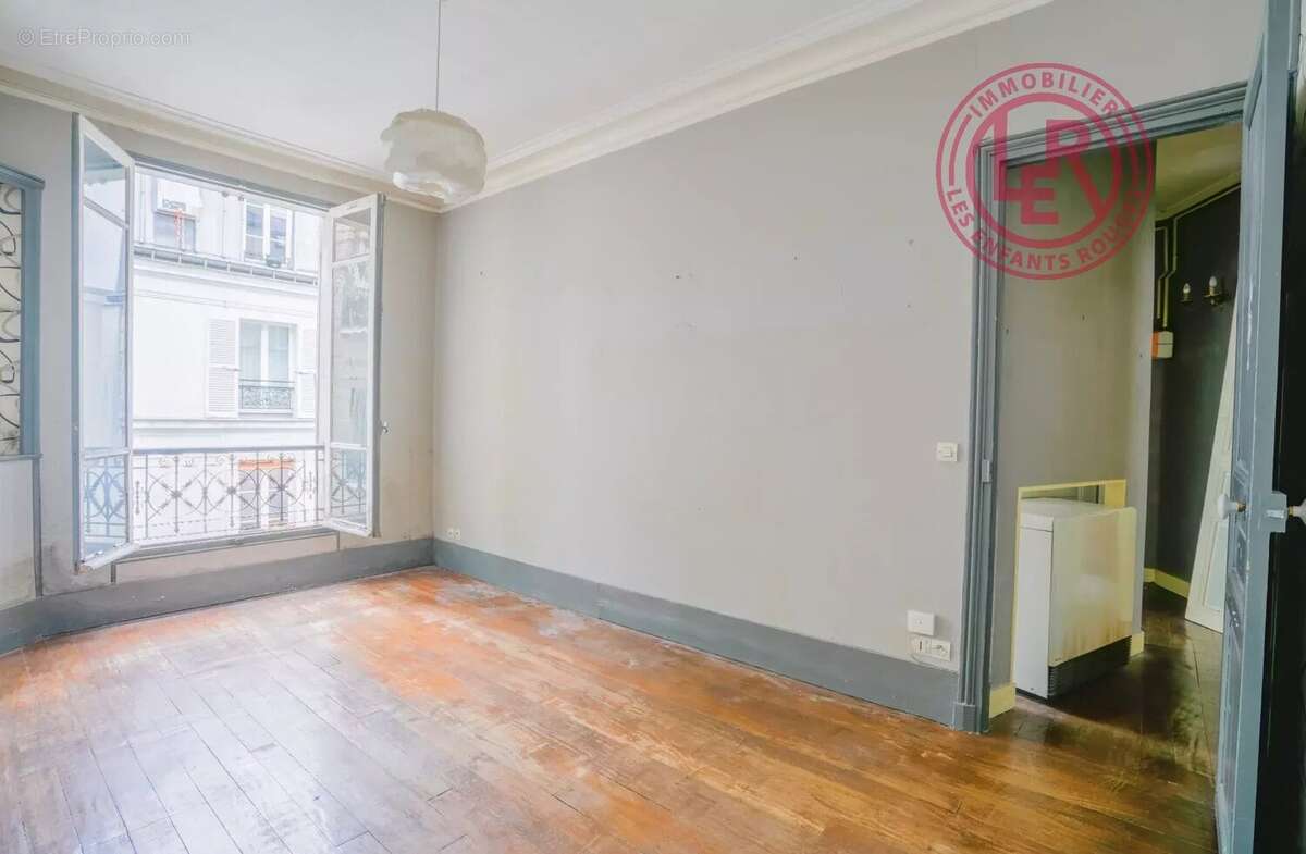 Appartement à PARIS-10E