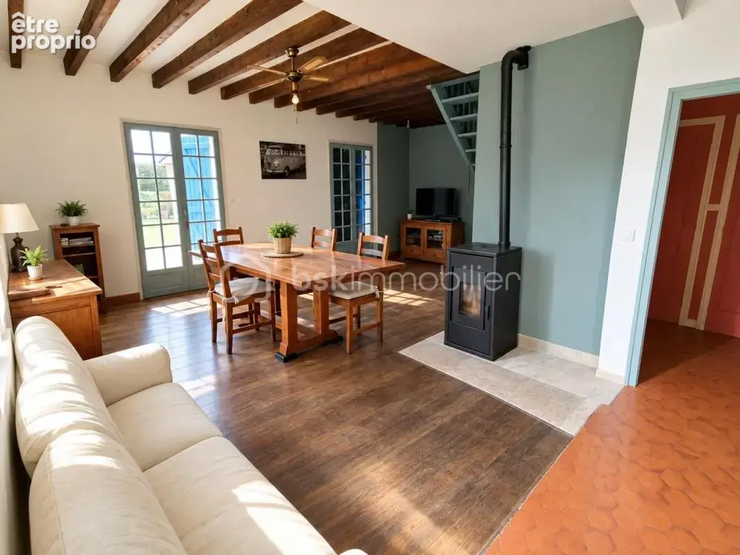 Propriété à restaurer - 2 maisons à caractère d'habitation + dépendances - Etang - Javené ''Rare à la vente'' - photo 6