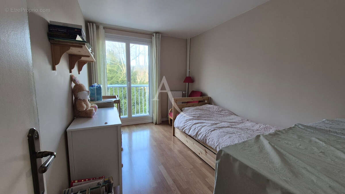 Appartement à BURES-SUR-YVETTE