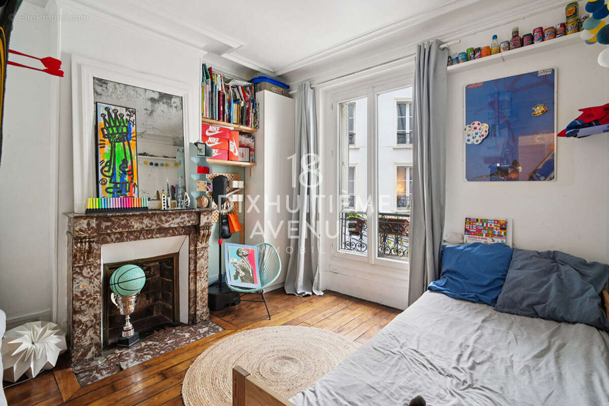 Appartement à PARIS-18E