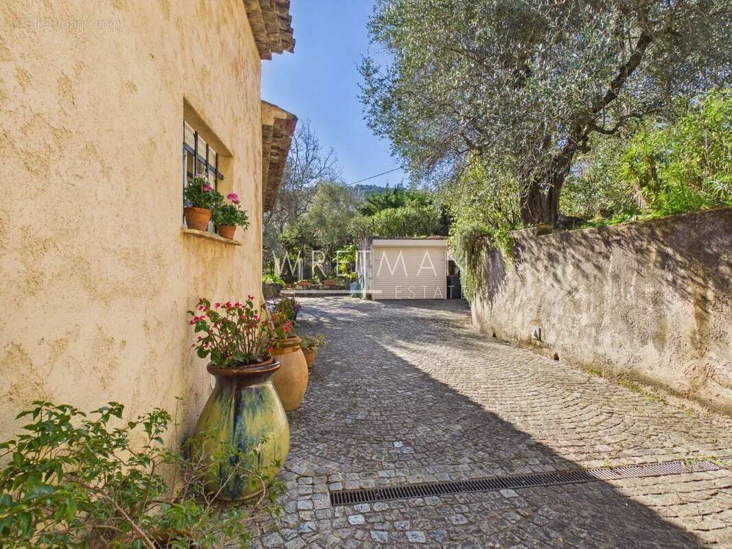 Maison à LE BAR-SUR-LOUP