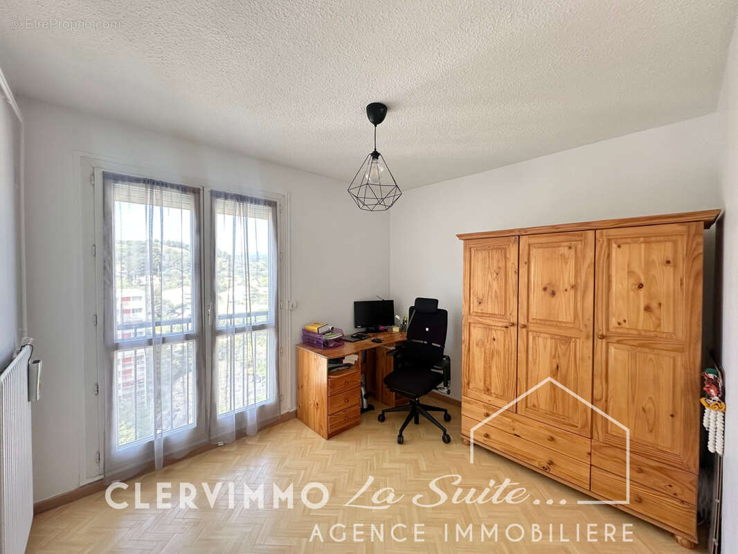 Appartement à MARSEILLE-11E