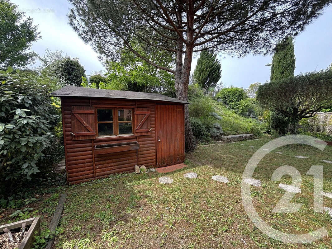 Maison à LACROIX-FALGARDE