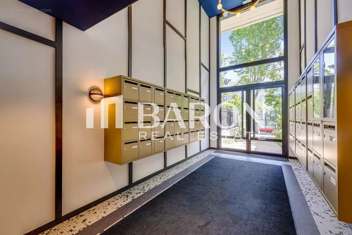 Neuilly sur seine - appartement rez de jardin 2 pieces 1 chambre - photo 9