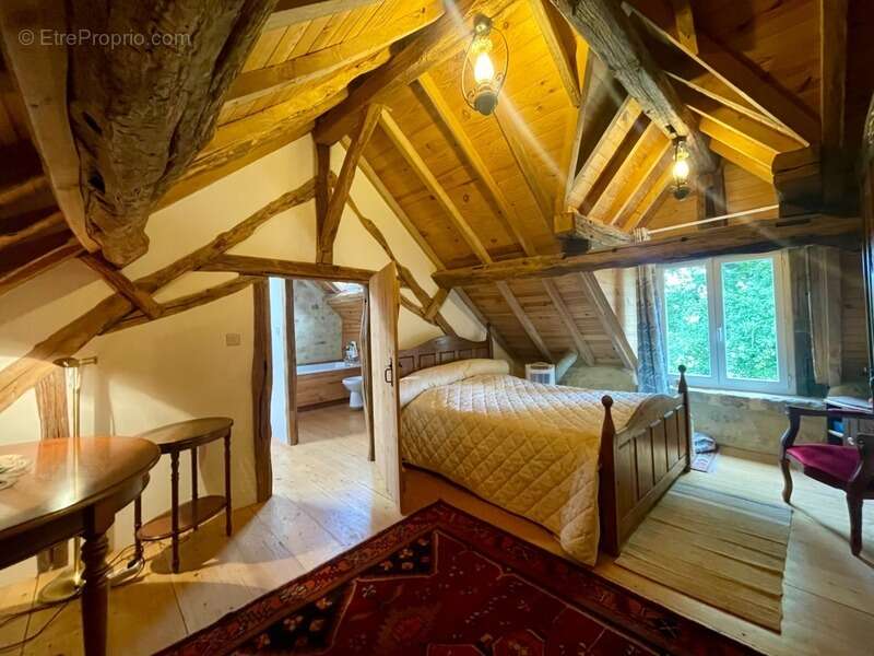 Maison à LURCY-LEVIS