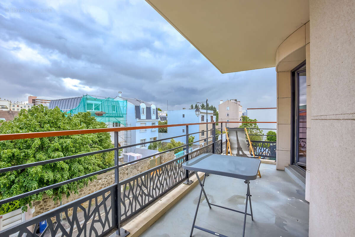 Appartement à COLOMBES