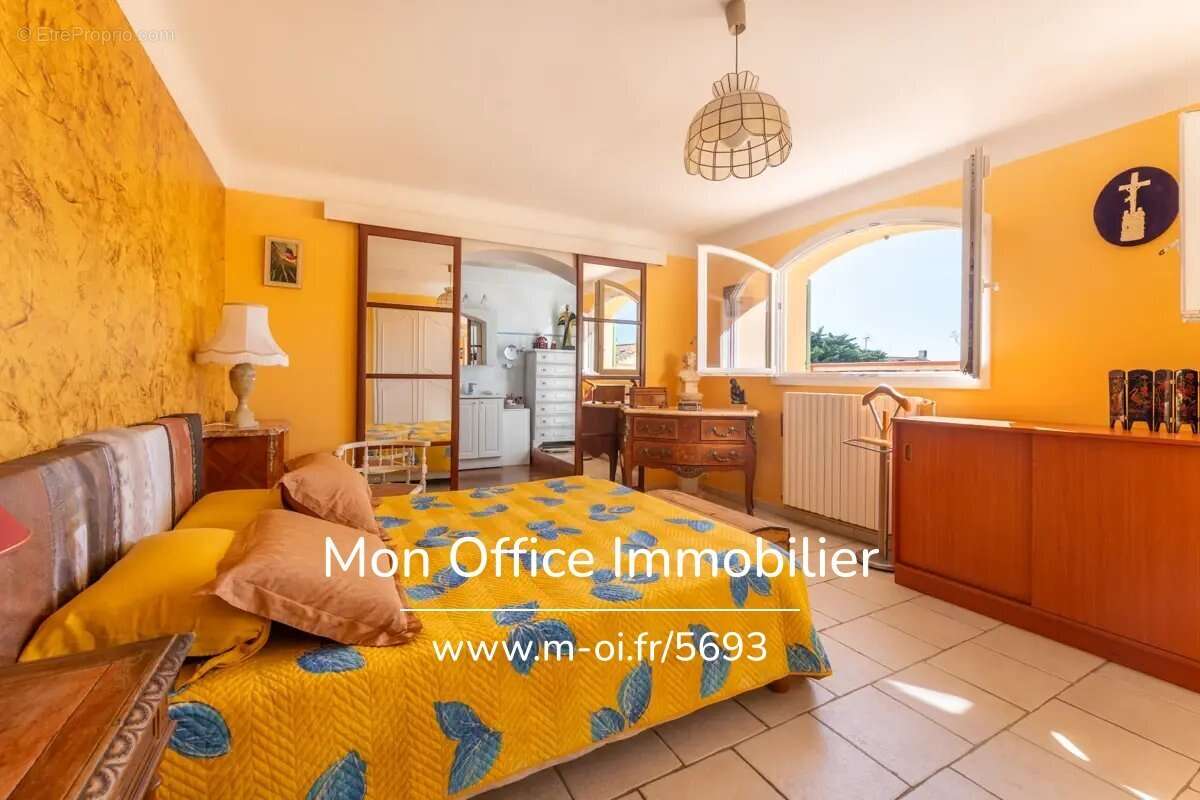 Maison à SAUSSET-LES-PINS