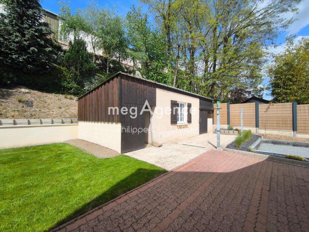 Maison à CHAZE-HENRY