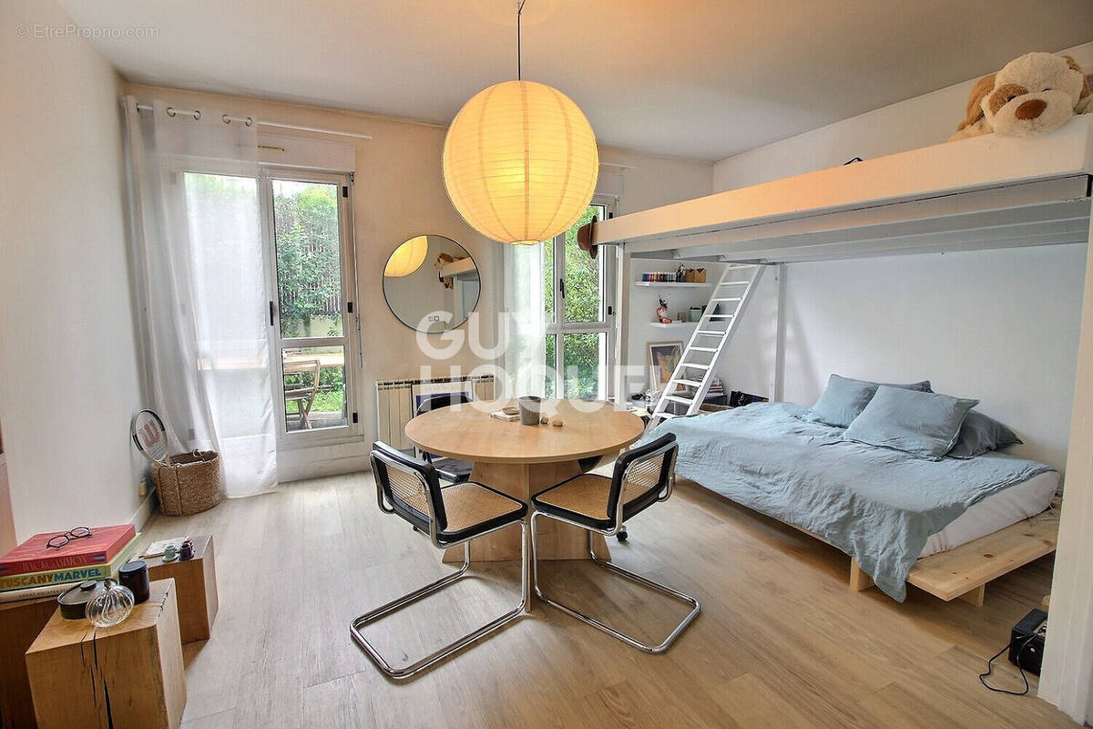 Appartement à GARCHES