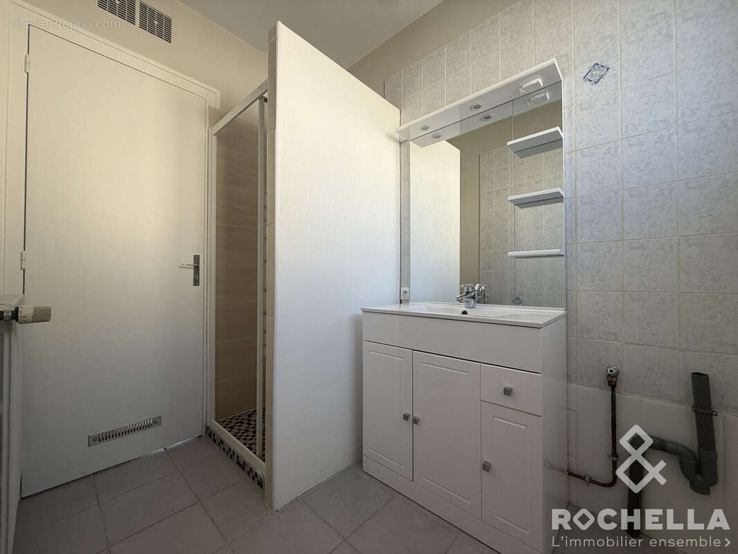 Maison 92 m² à Saint-Julien-De-L'escap  - photo 7