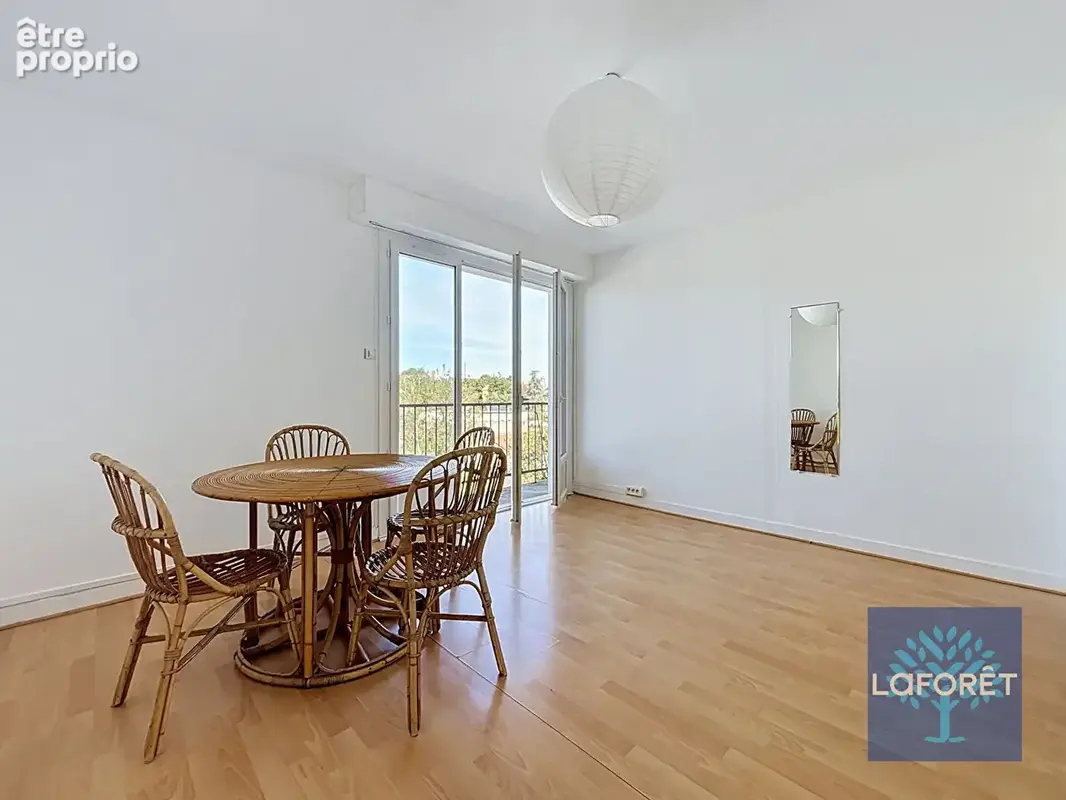 Appartement La Roche-sur-yon 3 pièce(s) 58 m2 - photo 2