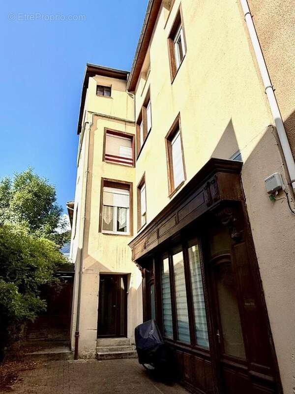   - Appartement à AX-LES-THERMES