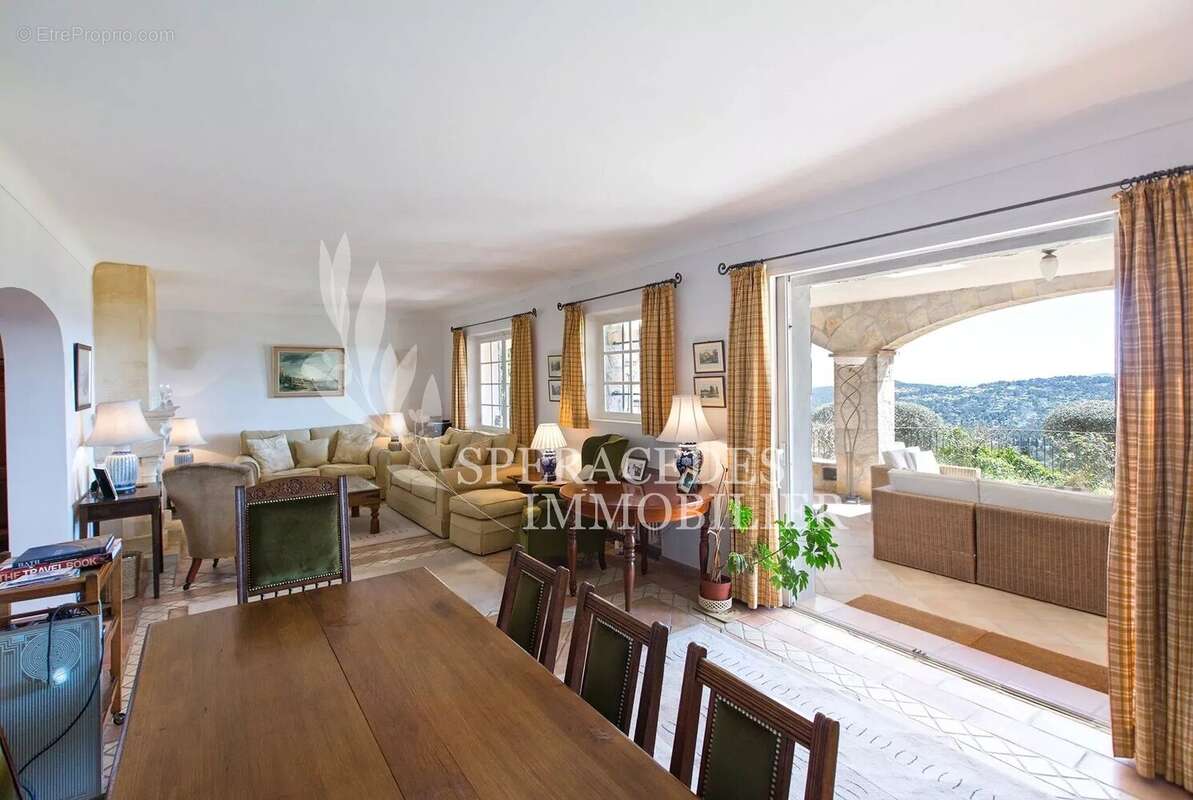 Maison à SPERACEDES