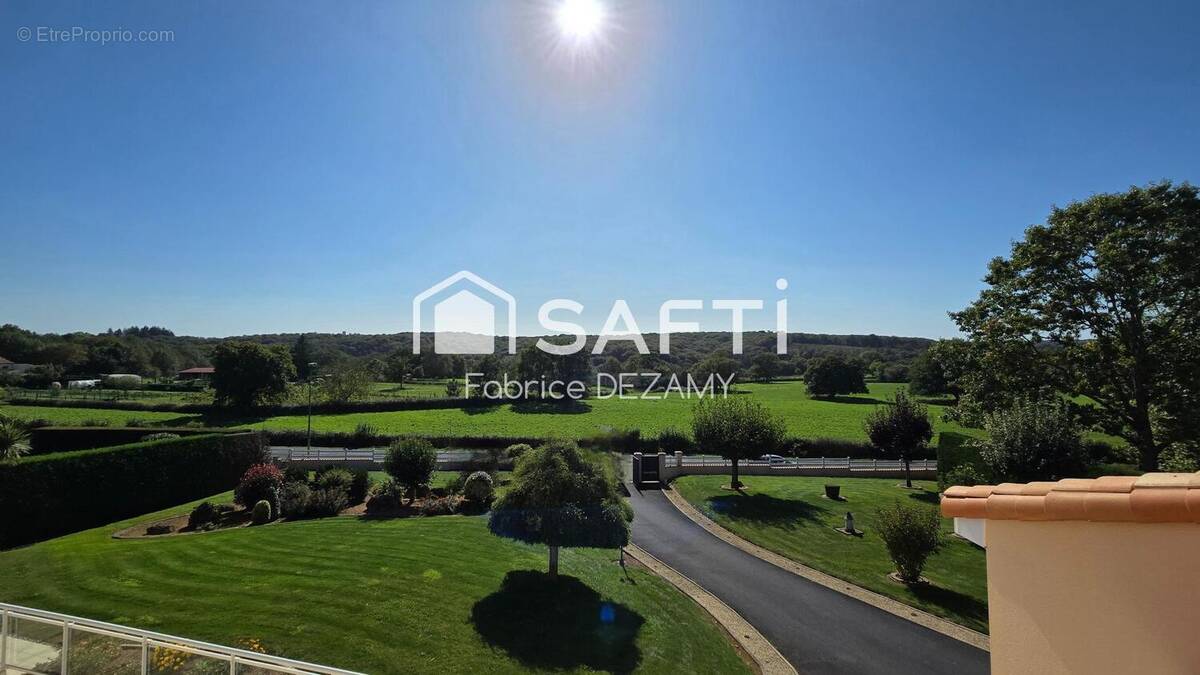 Photo 1 - Maison à MERVENT