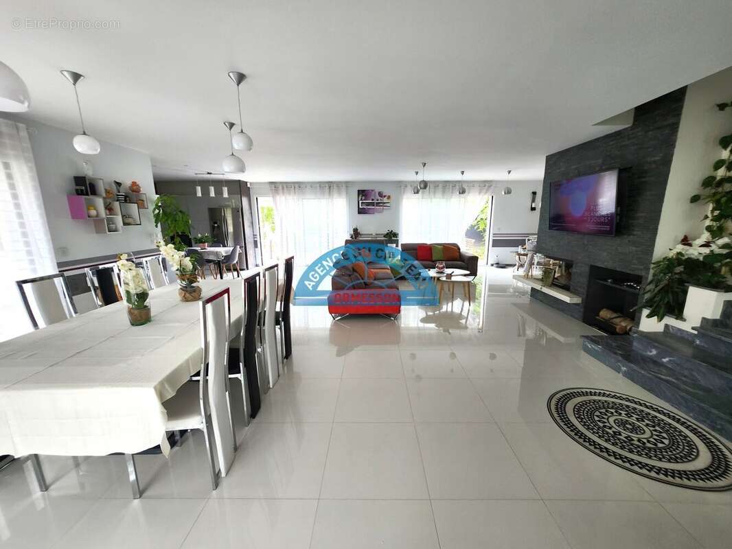 Maison à LE PLESSIS-TREVISE