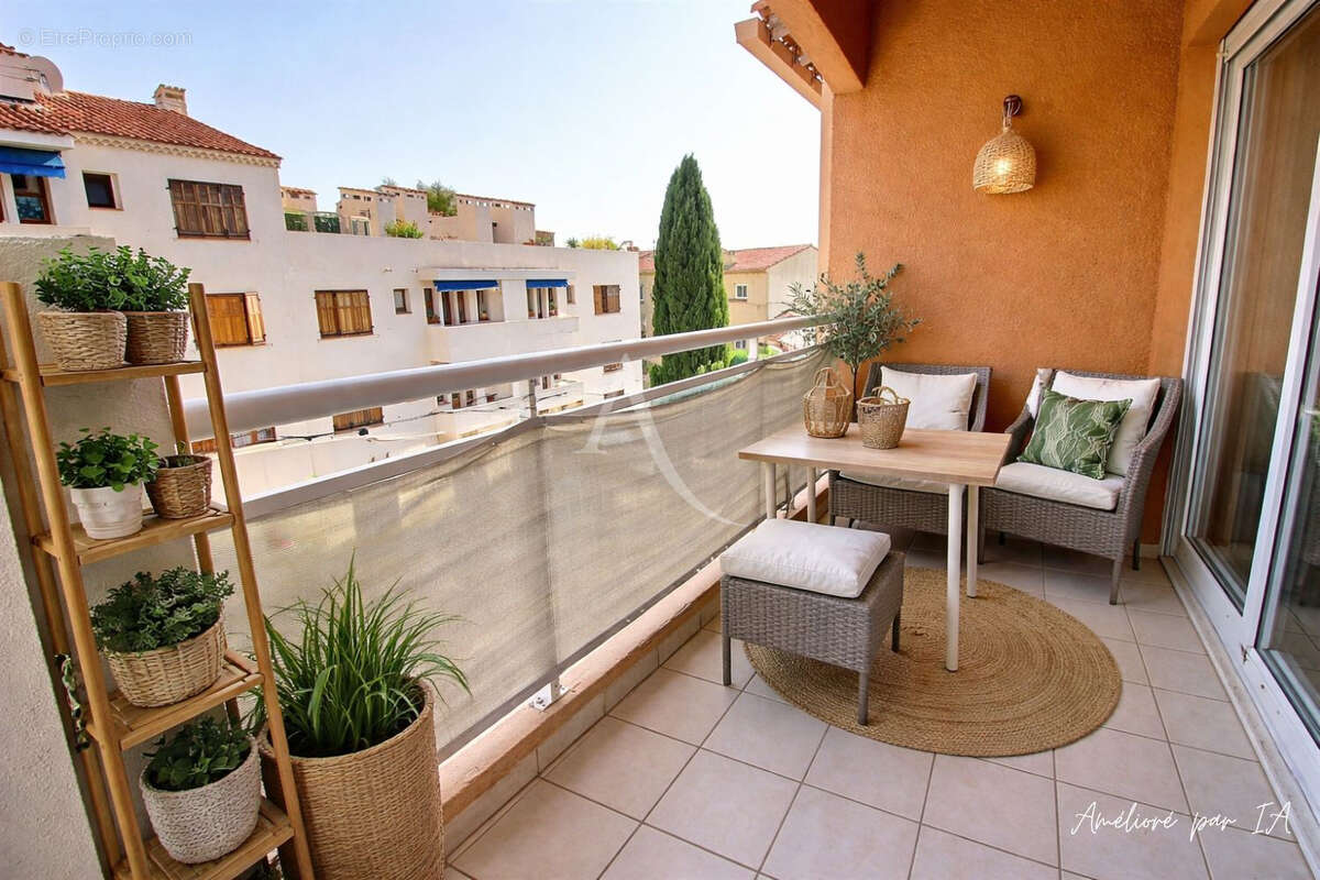 Appartement à CARQUEIRANNE