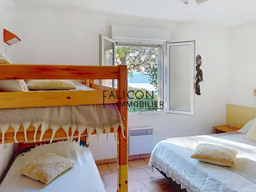 Maison à ESPARRON-DE-VERDON