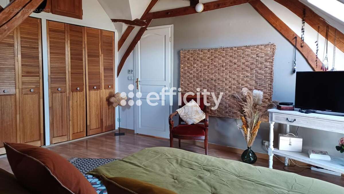 Maison à ONS-EN-BRAY