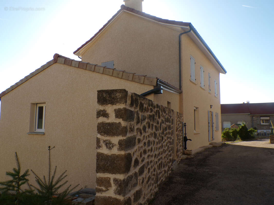 MAISON DE VILLAGE - 5 chambres de 167 m2 au coeur de Saint-Jeure-d'Andaure- Vue dégagée - photo 2