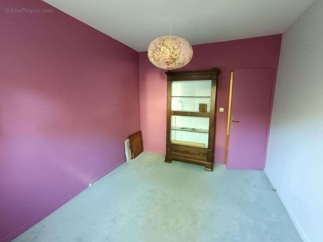 Appartement à FONTENAY-LE-FLEURY