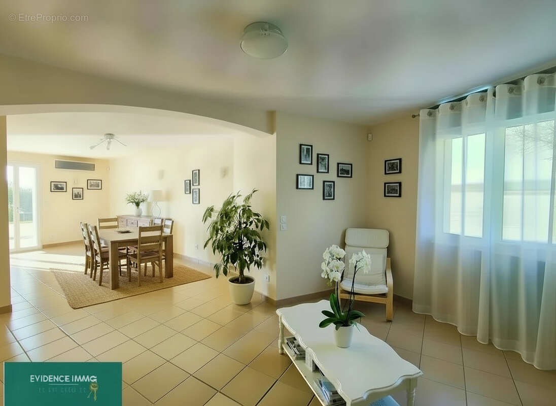 Maison 4 chambres + bureau, sur 3 000 m2 de terrain. - photo 2