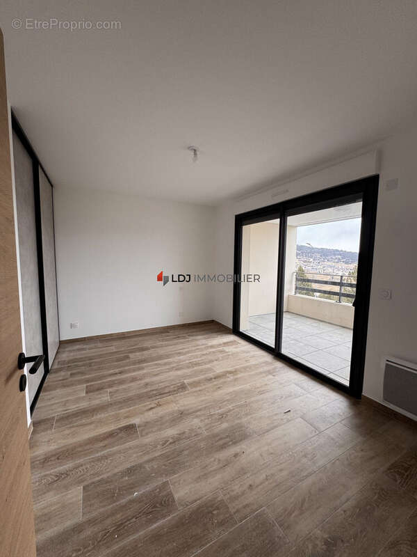Appartement 97 m² à Les Angles  - photo 6