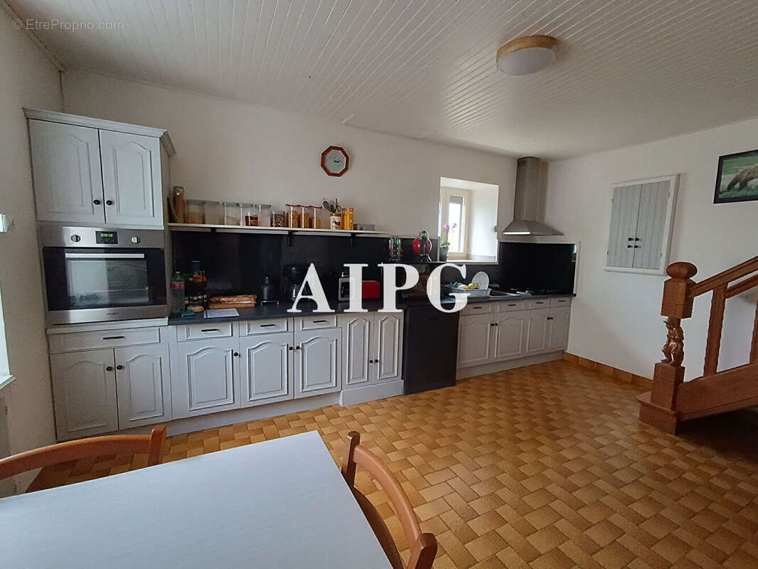 Maison à MUR-DE-BRETAGNE