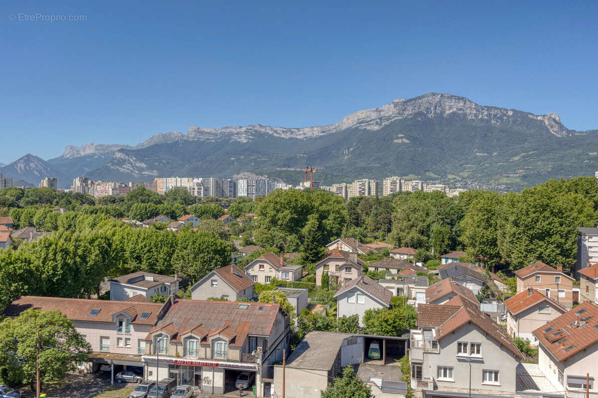 GRENOBLE MALHERBE : T3 55m2 vue massifs et cave en annexe - photo 9