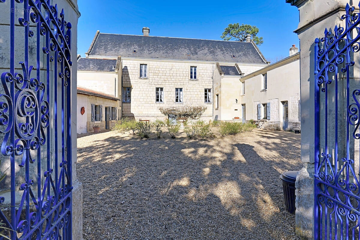 Maison à FONTEVRAUD-L'ABBAYE