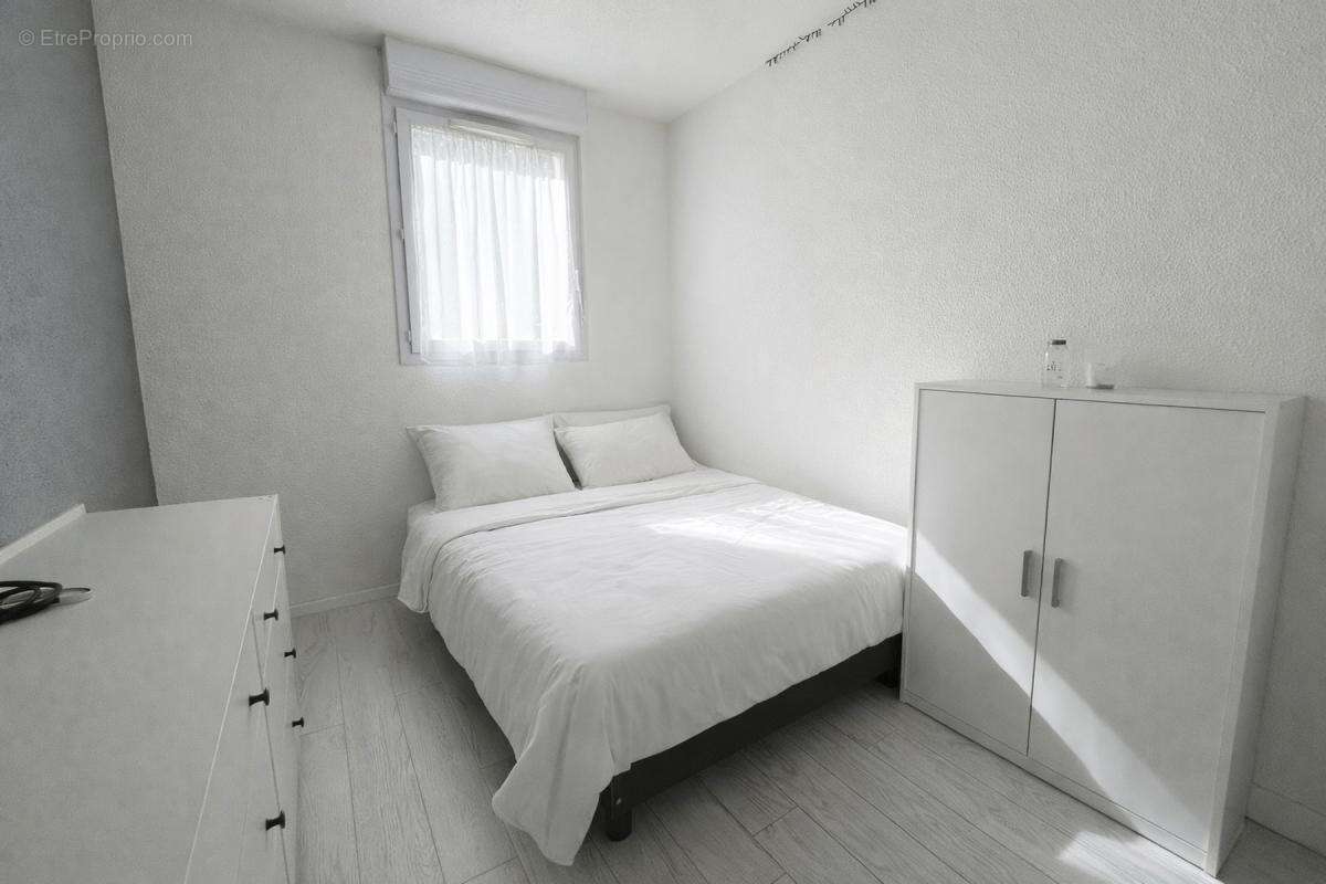 Appartement à LESPINASSE