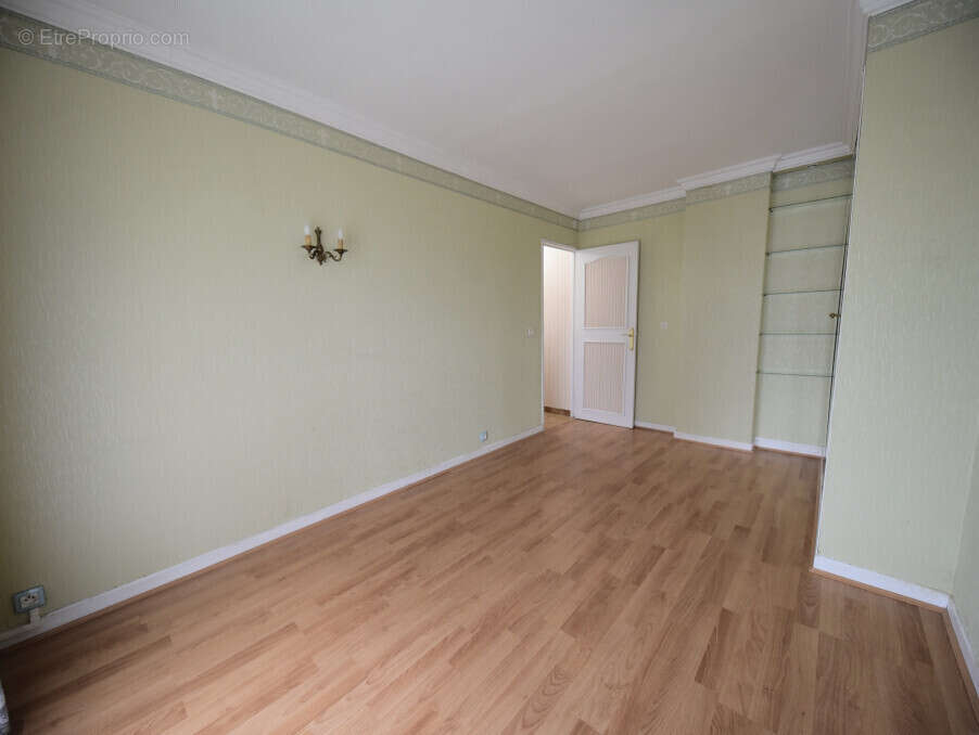 Appartement à VAIRES-SUR-MARNE