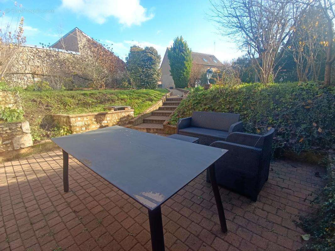 Maison à CHANTENAY-VILLEDIEU