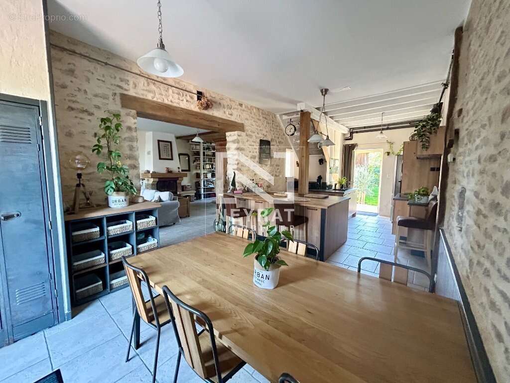 Maison à SENNECEY-LE-GRAND