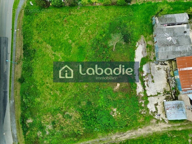 Terrain à LA GRAVERIE