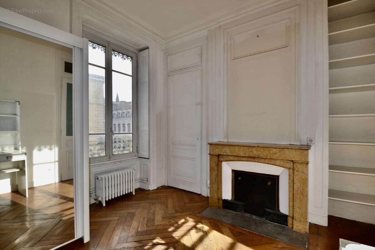 Appartement à LYON-1E