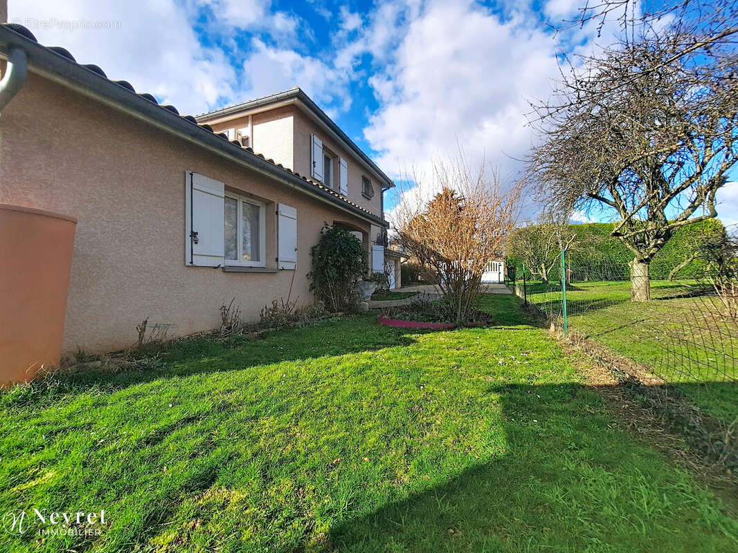 Maison à COMMUNAY