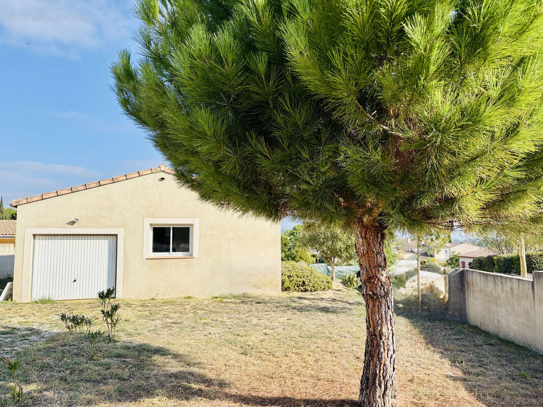 Maison à VILLEMOUSTAUSSOU