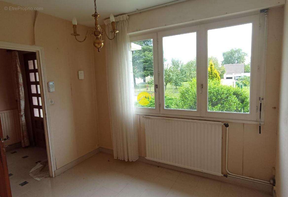 Maison à VILLEBOUGIS