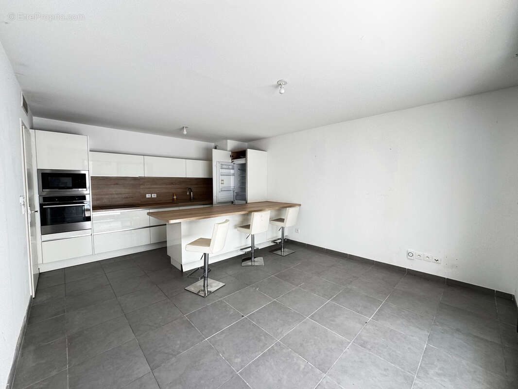 A vendre type 4 Aix sud Terrasse et Garage - photo 4