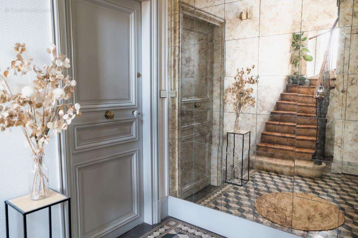 Maison 300 m² à Melun  - photo 6