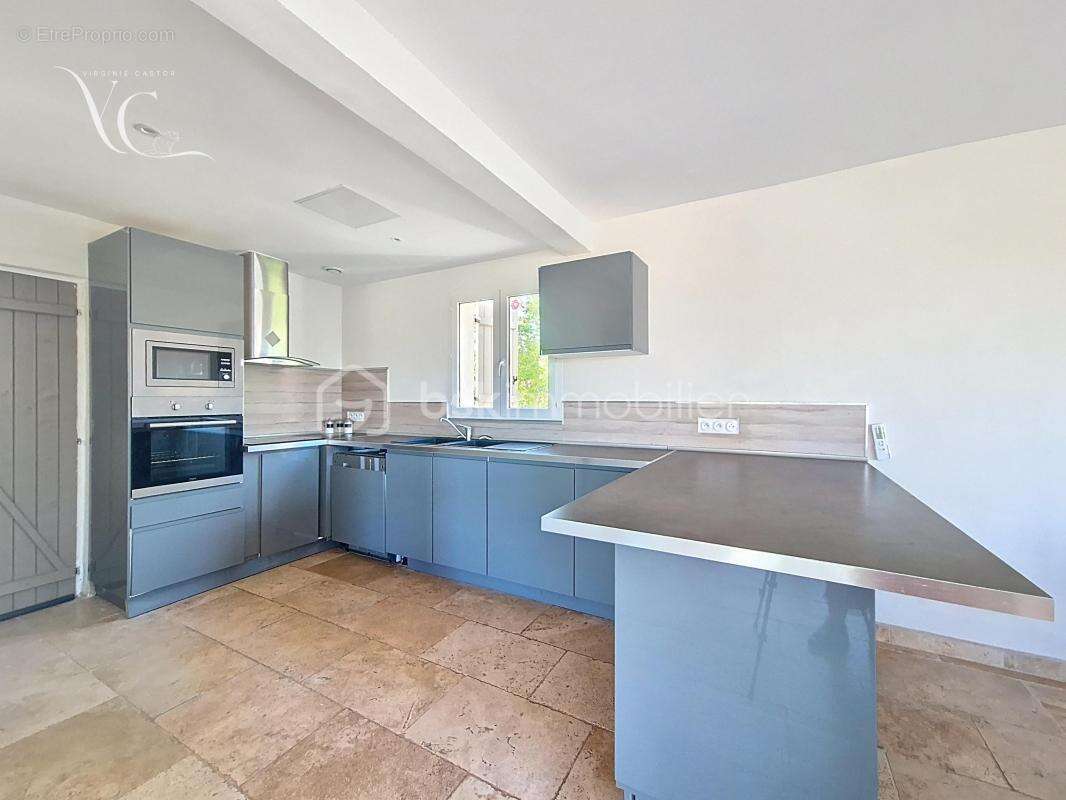 Maison à SAINT-SATURNIN-LES-APT