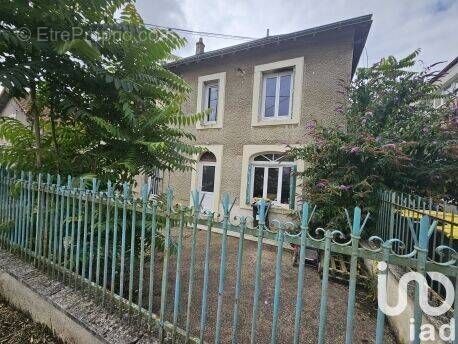 Photo 1 - Maison à SAINT-PIERRE-D'EXIDEUIL