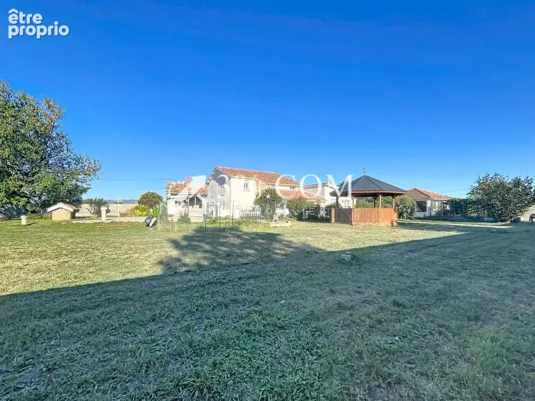 Maison 300 m2 avec 2 logement indépendants sur une parcelle - photo 2